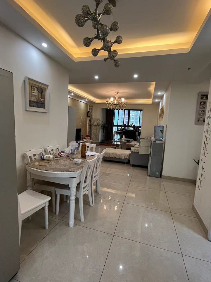 富基世紀(jì)公園法拍房三期44、45#棟1406室