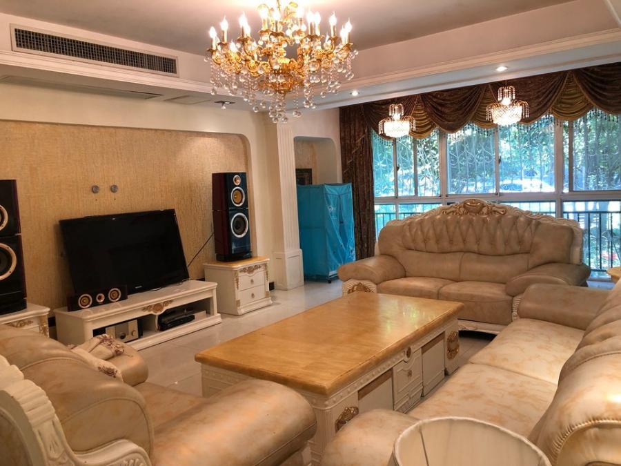 九峰小區(qū)法拍房二區(qū)10棟104房(包含中央空調(diào)及家具電器)、10幢6#A-23號車位及四區(qū)19幢19-16號雜屋