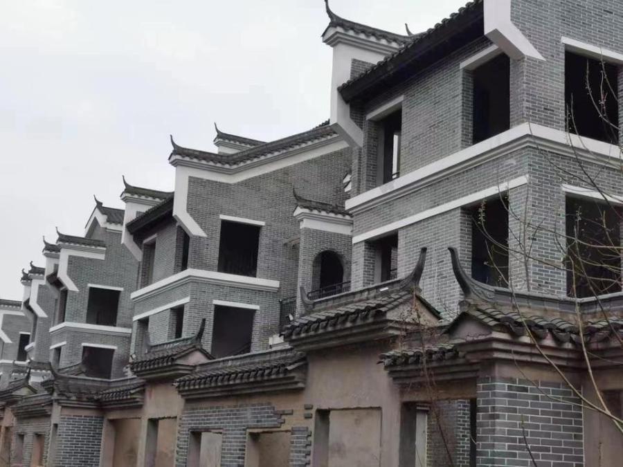 新華聯(lián)銅官窯古鎮(zhèn)(新華聯(lián)銅官窯文化旅游園)法拍房B01-02-03#棟101、201、301房（別墅）