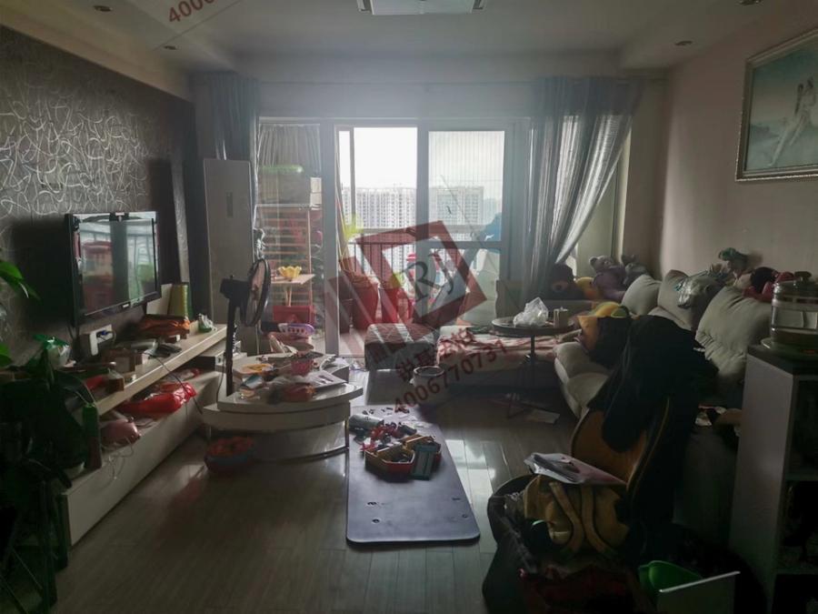 星典時(shí)代新寓法拍房5、6棟3303號(hào)