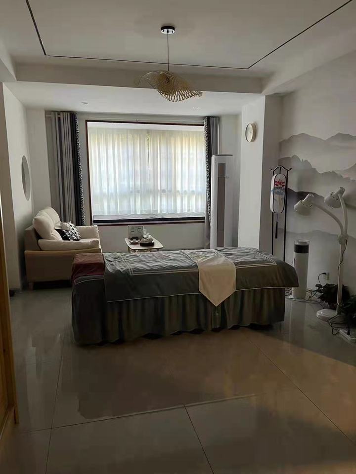 上河國際商業(yè)廣場(chǎng)法拍房C1棟夾14房