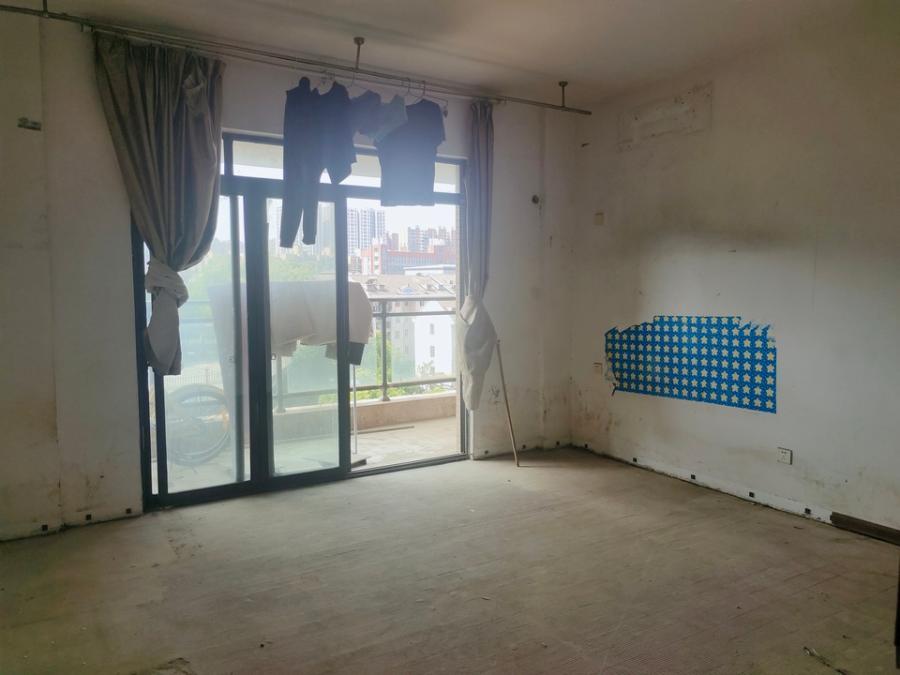 金典商務(wù)中心法拍房1、2、3、4棟618號(hào)