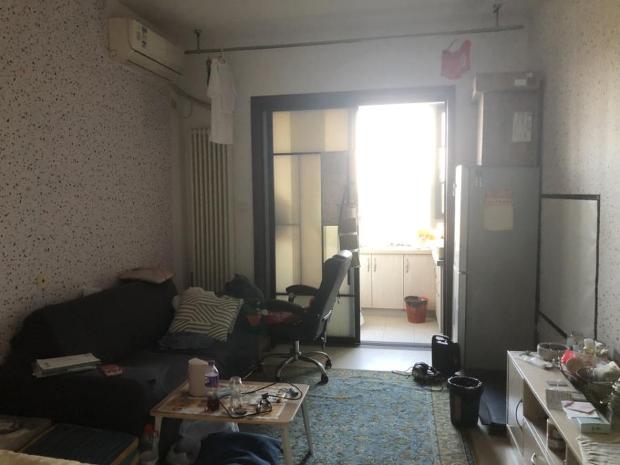 怡海星城法拍房二期107棟、111棟1140號（雙學(xué)區(qū)）