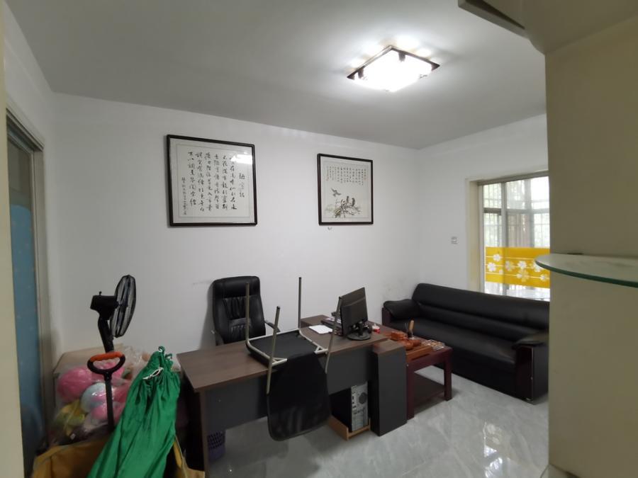 香海西岸法拍房B01、02、03棟208房