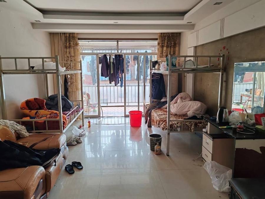 星城名典法拍房1號，2號棟606