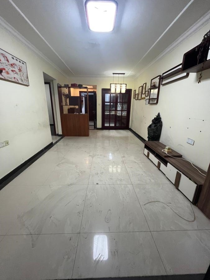 恒大城法拍房5、6、7棟703房