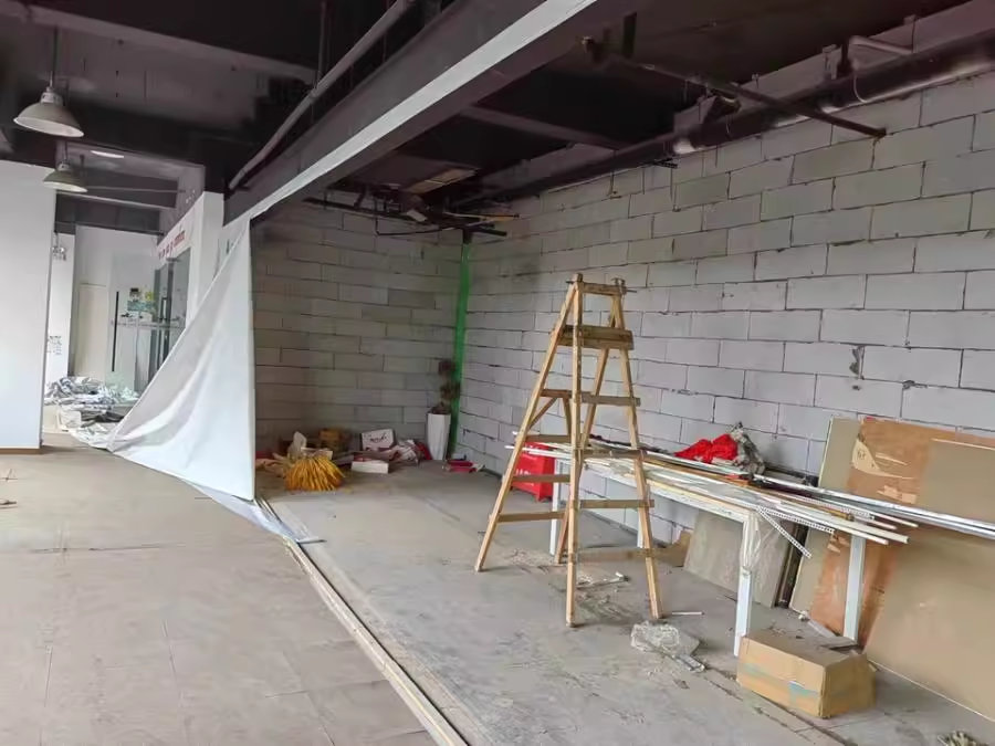 （大學(xué)城）南麓大廈法拍商業(yè)201號(hào)、202號(hào)