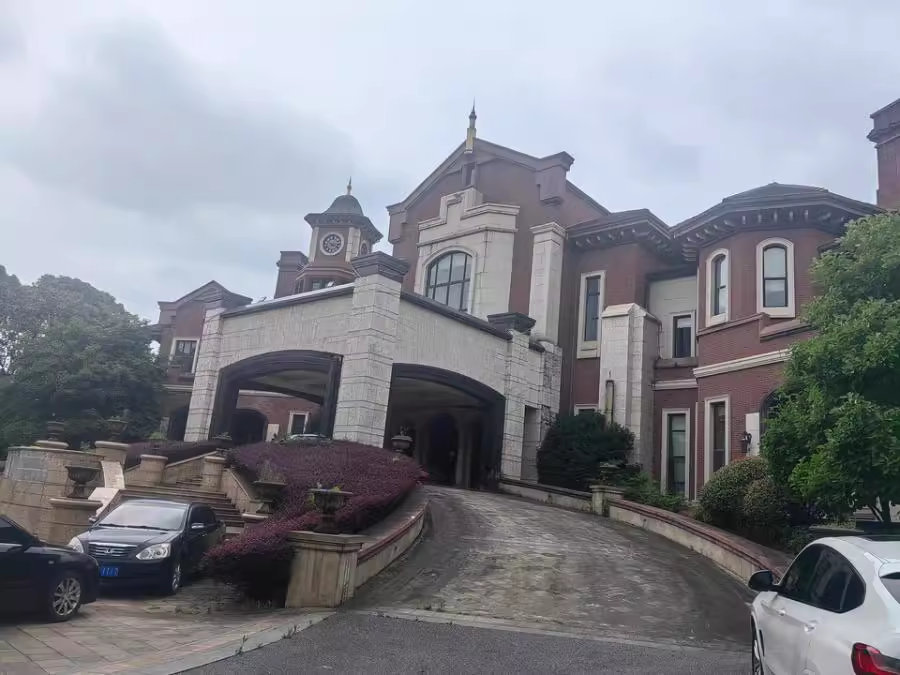 （售樓部）爵世名邸會(huì)所（爵士名?。┓ㄅ姆?01號(hào)房