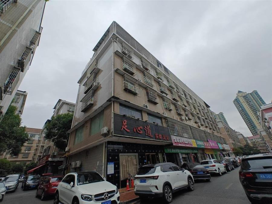 （整棟收租）松雅小區(qū)松雅安置區(qū)法拍房B-14棟21、22、23、24號(hào)全部房產(chǎn)